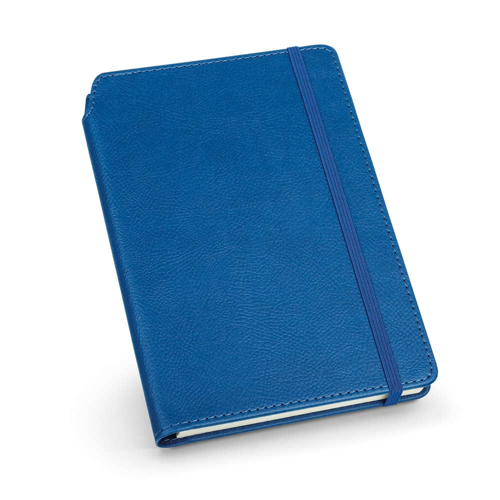 Caderno A5 de capa dura em c.sintético com páginas pautadas