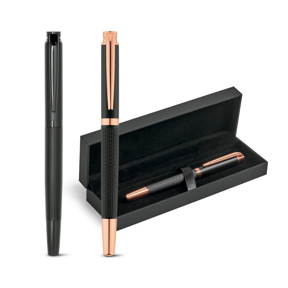 Caneta roller em metal com escrita em preto