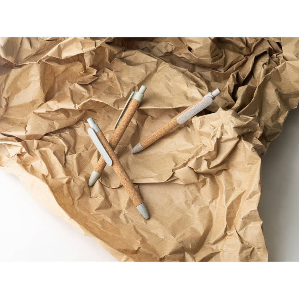 Caneta esferográfica em cortiça, fibra de palha de trigo e PP com escrita em azul