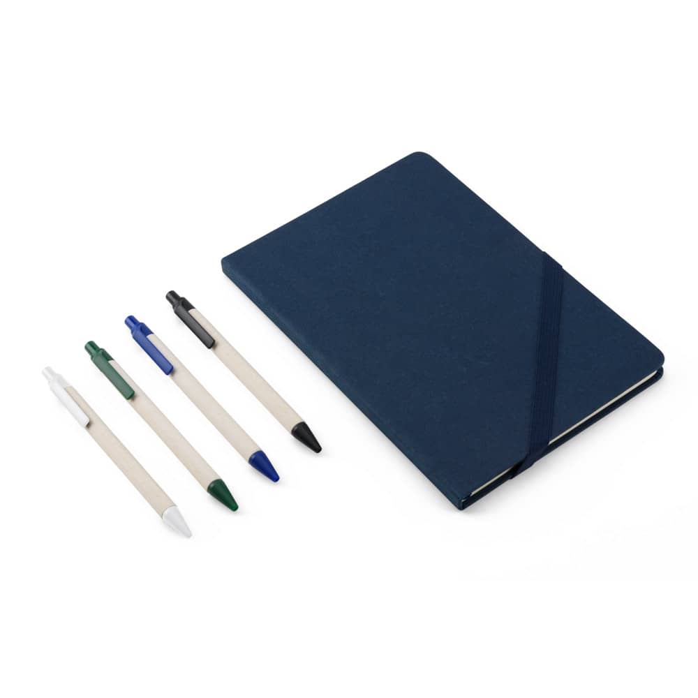 Caneta esferográfica produzida através de pacotes de leite reciclado com escrita em azul