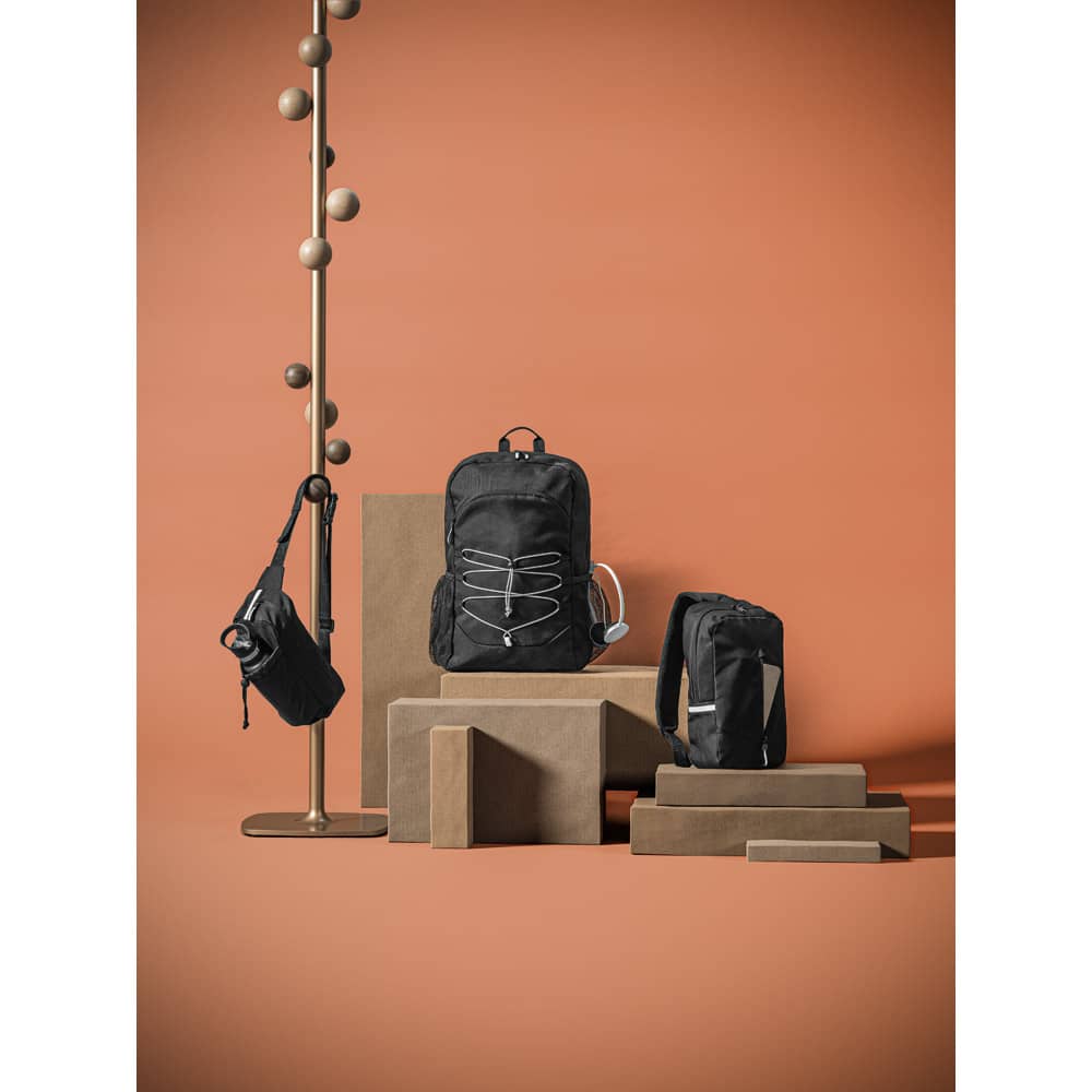 Mochila para notebook (15'6") em poliéster reciclado 300D e poliéster reciclado 600D, com elementos refletores (18 L)