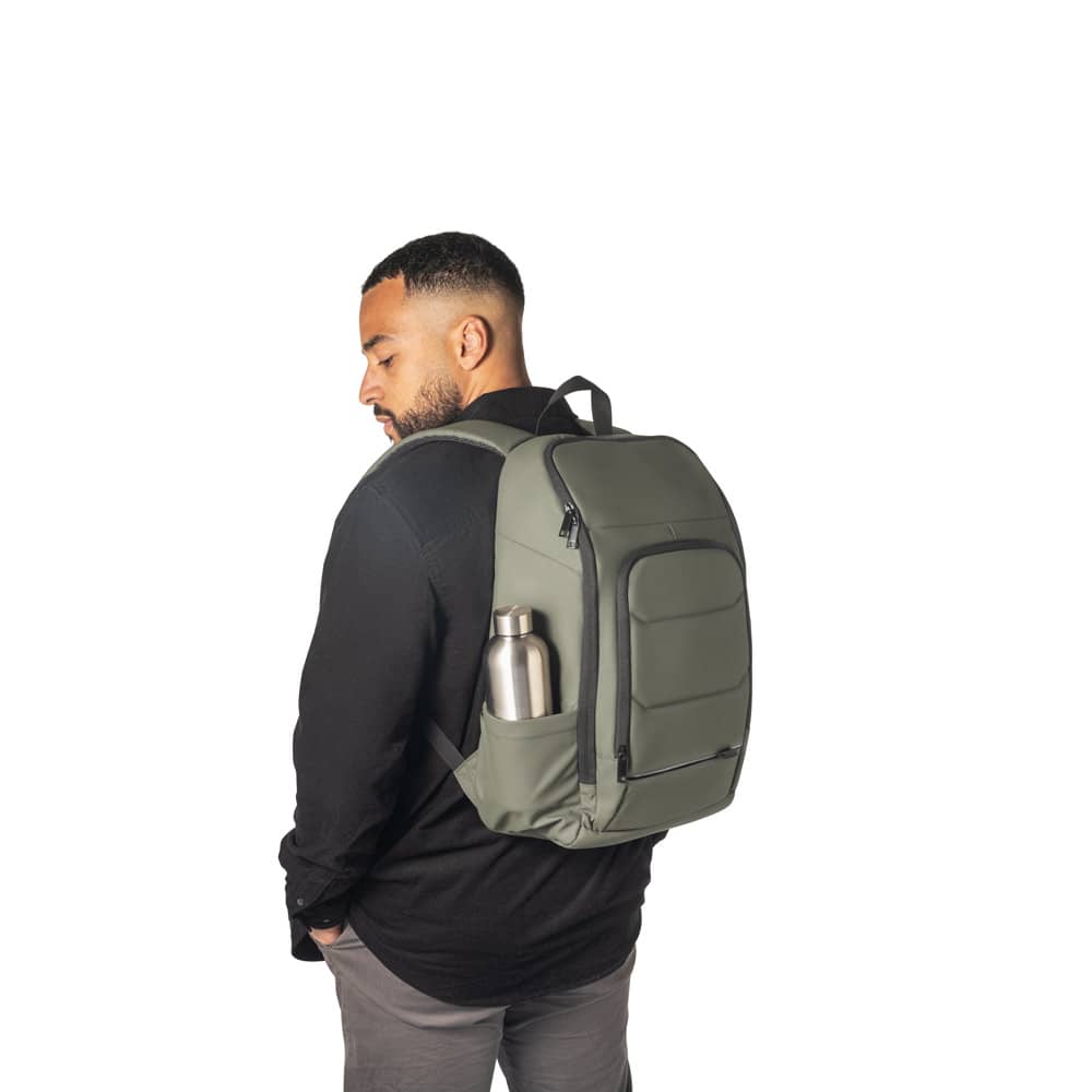 Mochila para notebook (16") em poliéster reciclado 600D de alta densidade, com revestimento resistente à água (19 L)