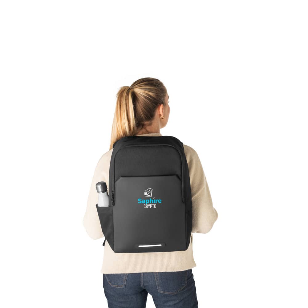 Mochila (20 L) 2 em 1 com bolsa térmica (4'5 L) inclusa que permite a sua utilização em conjunto ou separado