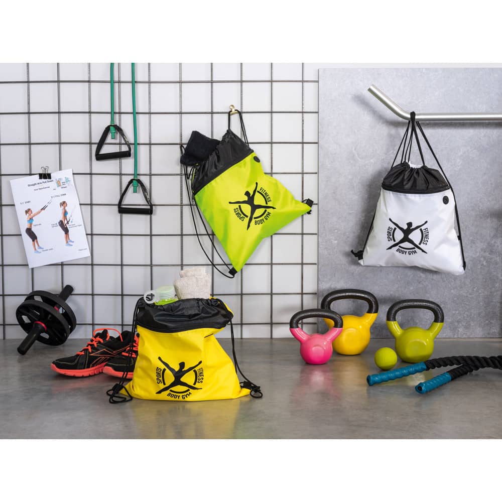 Sacola tipo mochila em 210D com bolso frontal com zíper e saída para fones