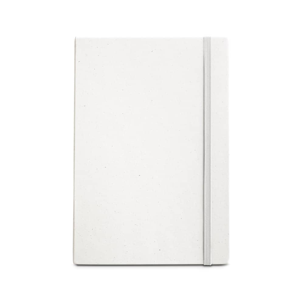 Caderno A5 produzido através de pacotes de leite reciclados com folhas pautadas recicladas