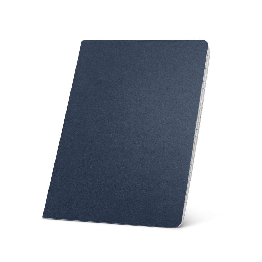 Caderno A5 de capa flexível em cartão kraft 100% reciclado, com páginas pautadas recicladas