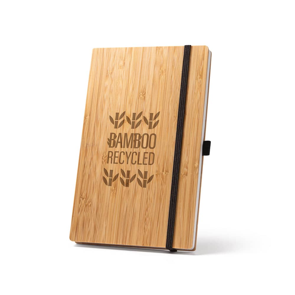 BUARQUE A5. Caderno A5 de capa e contracapa em placa de bambu e lombada em PET 100% reciclado, com páginas pautadas recicladas