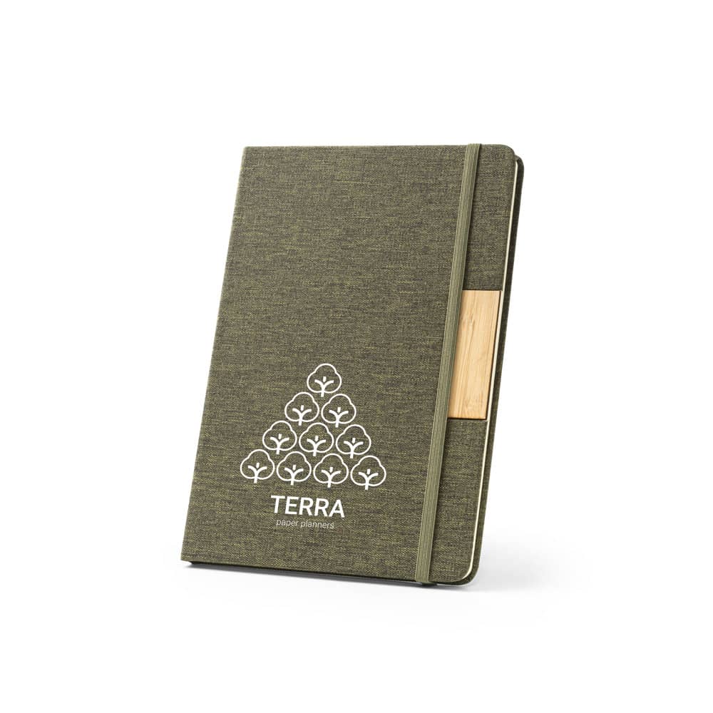 Caderno A5 de capa dura em tecido PET 100% reciclado, com páginas pautadas recicladas