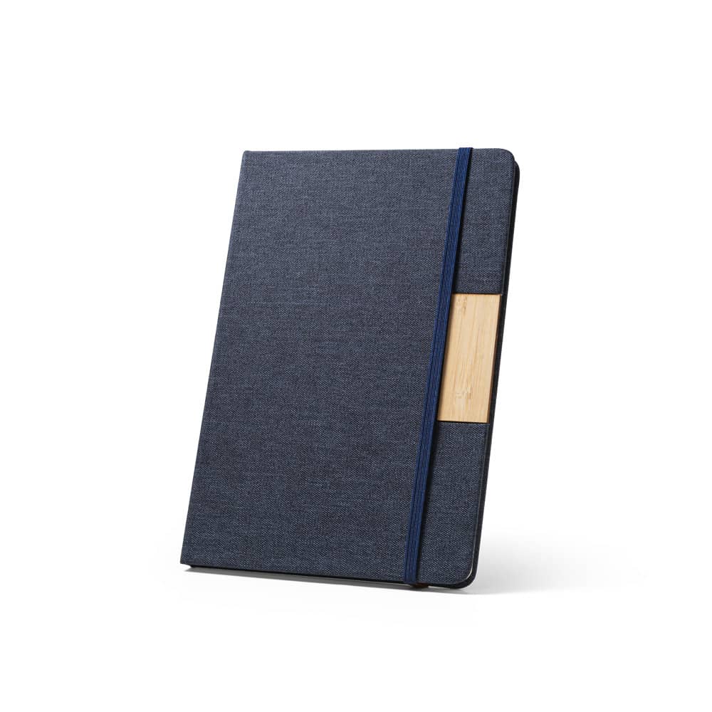Caderno A5 de capa dura em tecido PET 100% reciclado, com páginas pautadas recicladas
