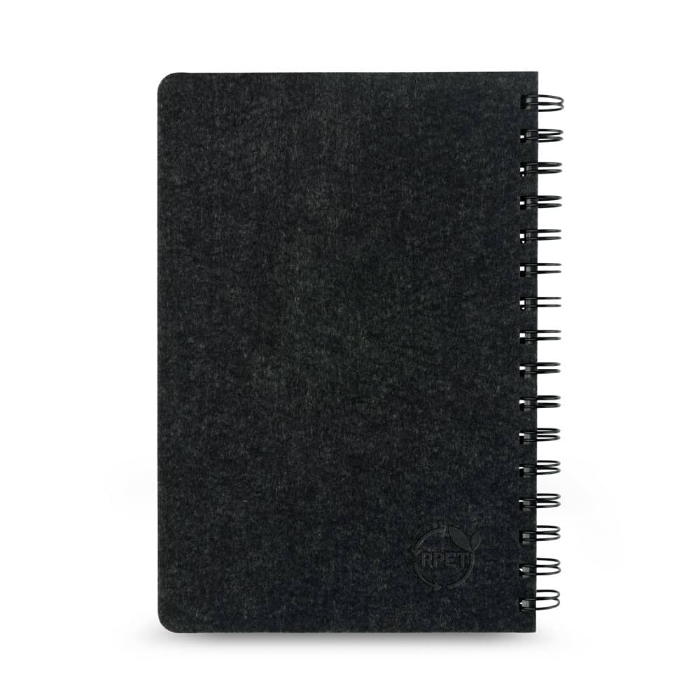 Caderno A5 de capa semi-rígida em feltro 100% reciclado, com páginas pautadas