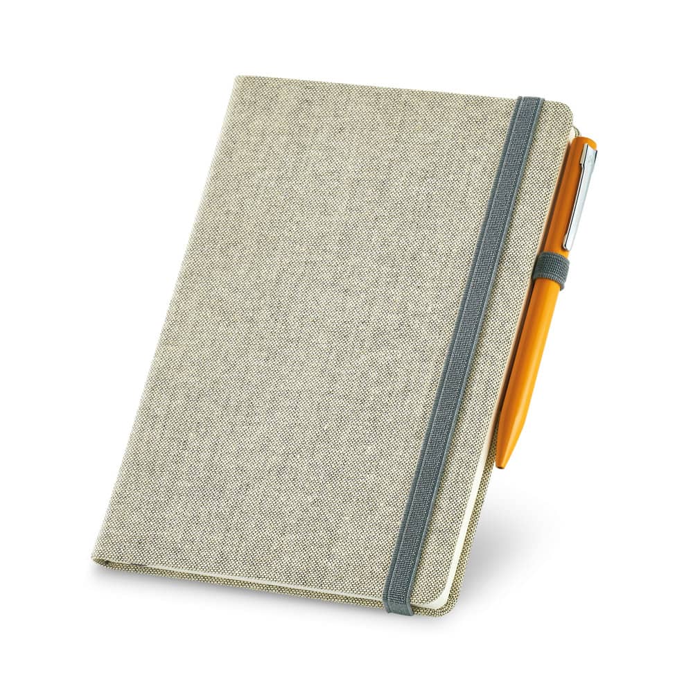 Caderno A5 em canvas (poliéster) com páginas lisas