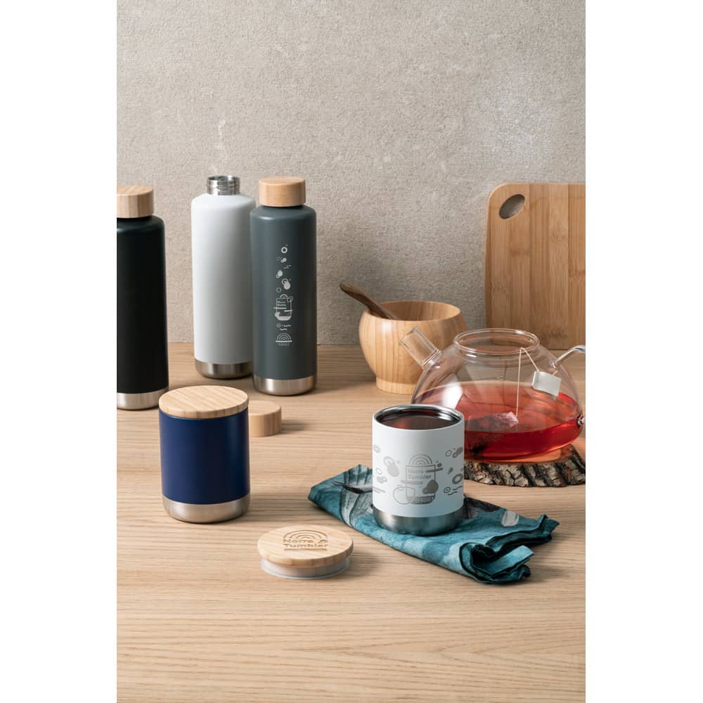 Garrafa térmica em aço inox de parede dupla isolada a vácuo (640 mL)