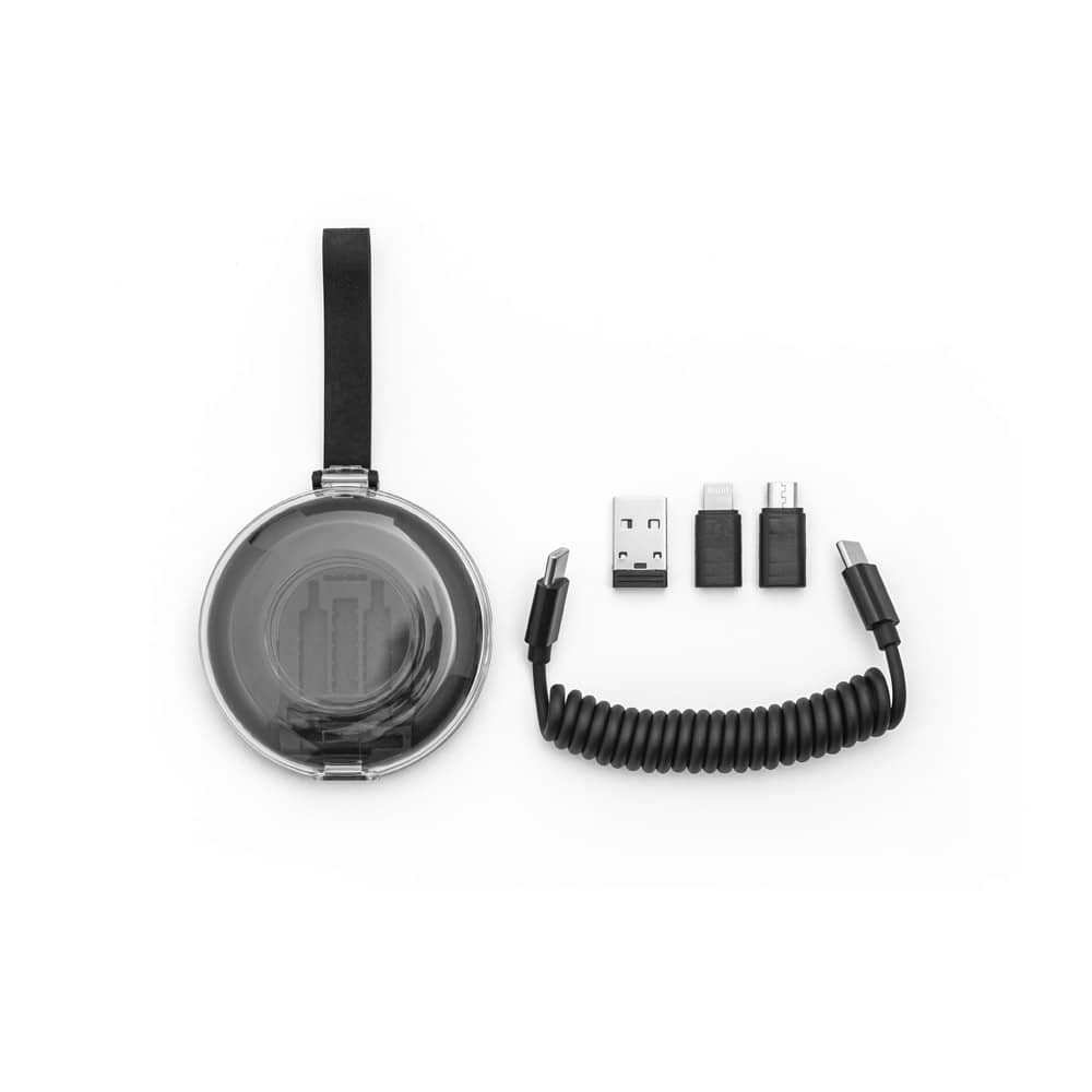 Conjunto composto por cabo espiral com carregamento super-rápido e adaptadores