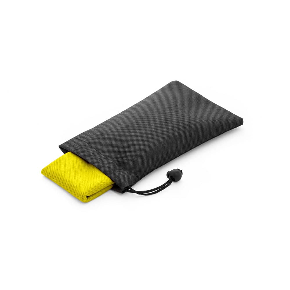 Toalha esportiva refrescante em poliéster 100% reciclado com bolsa em non-woven