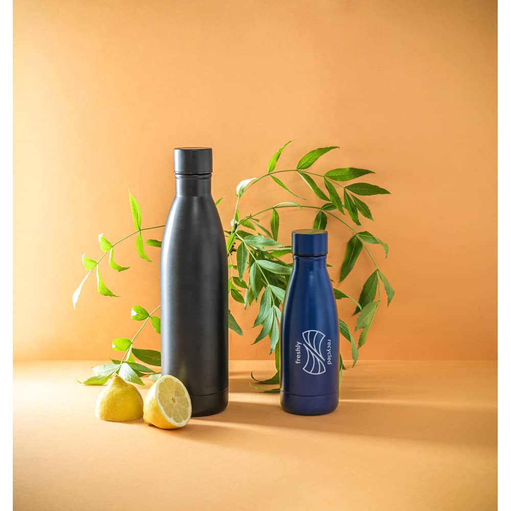 Garrafa térmica em aço inox 90% reciclado de parede dupla isolada a vácuo, com acabamento em mate (400 mL)